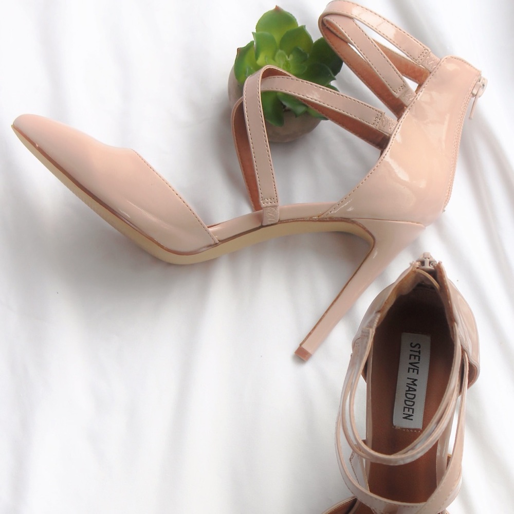 Steve Madden • Nude high heels • Sz 9